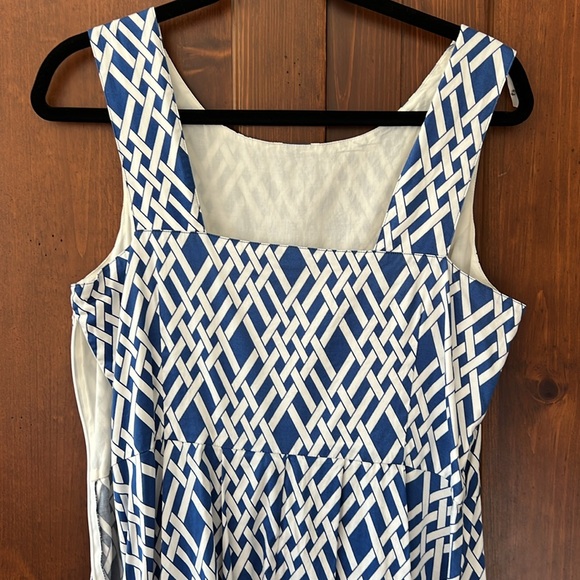 Dress - Picture 3 of 4